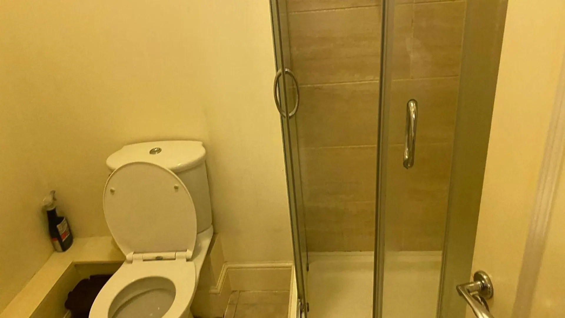 Modern Apt 3 Bedrooms Near Dundrum Dublin 0*,