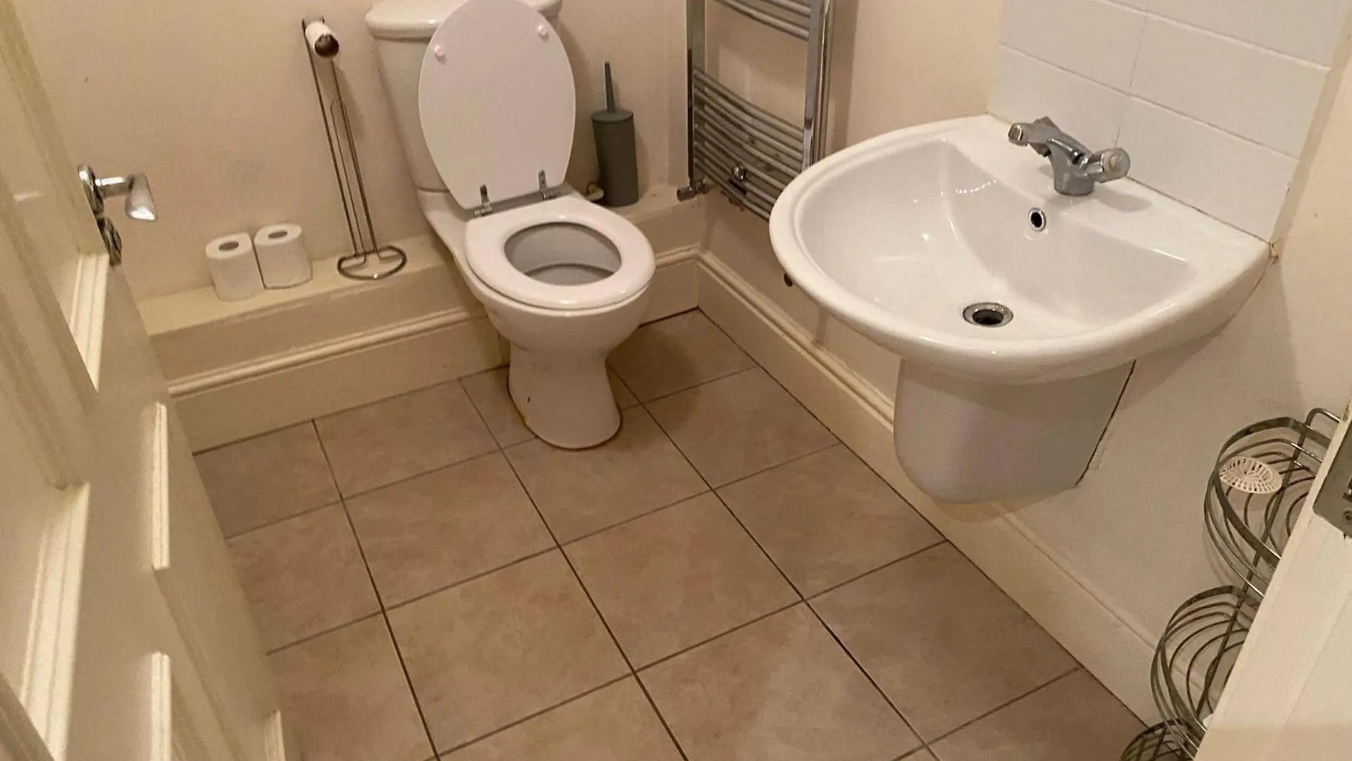 Modern Apt 3 Bedrooms Near Dundrum Dublin