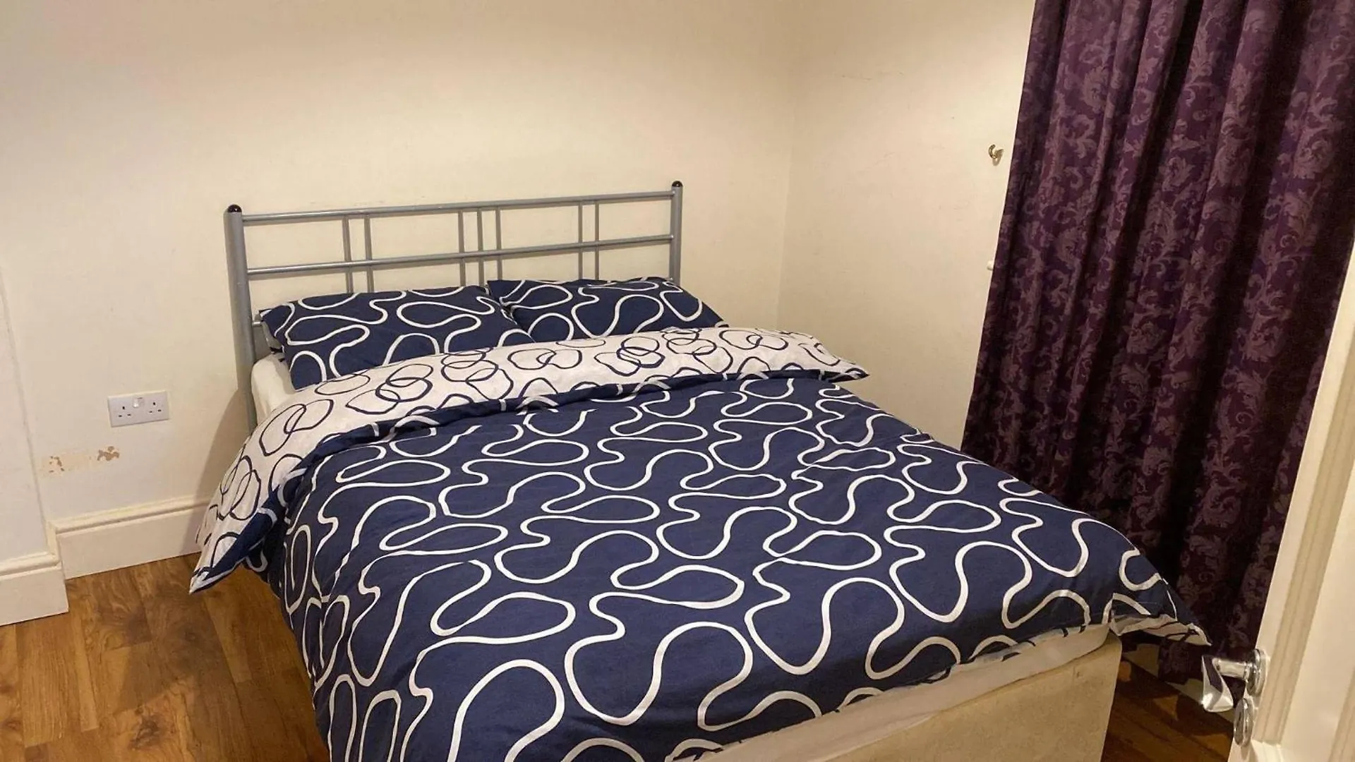Modern Apt 3 Bedrooms Near Dundrum Dublin 0*,  Ireland