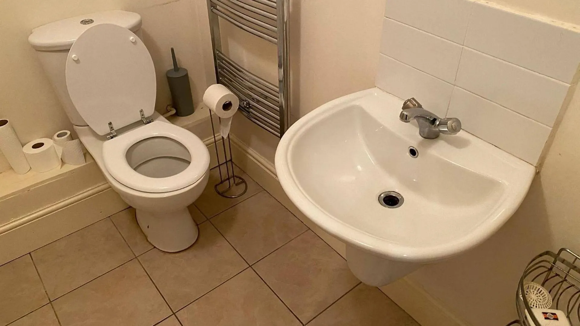 Modern Apt 3 Bedrooms Near Dundrum Dublin Apartment